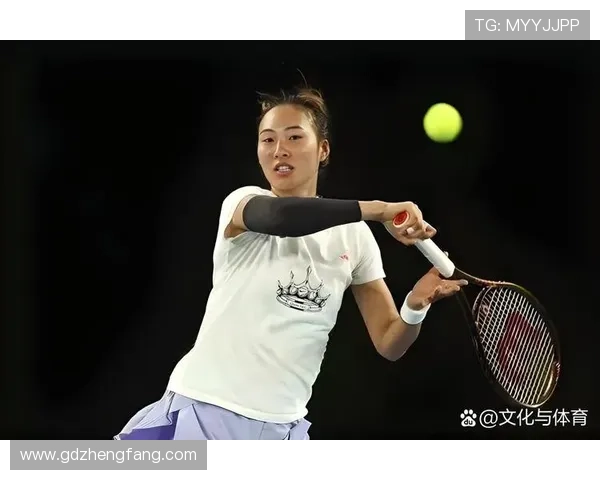 网球名将复出赛季表现亮眼 世界排名大幅跃升展现强劲实力